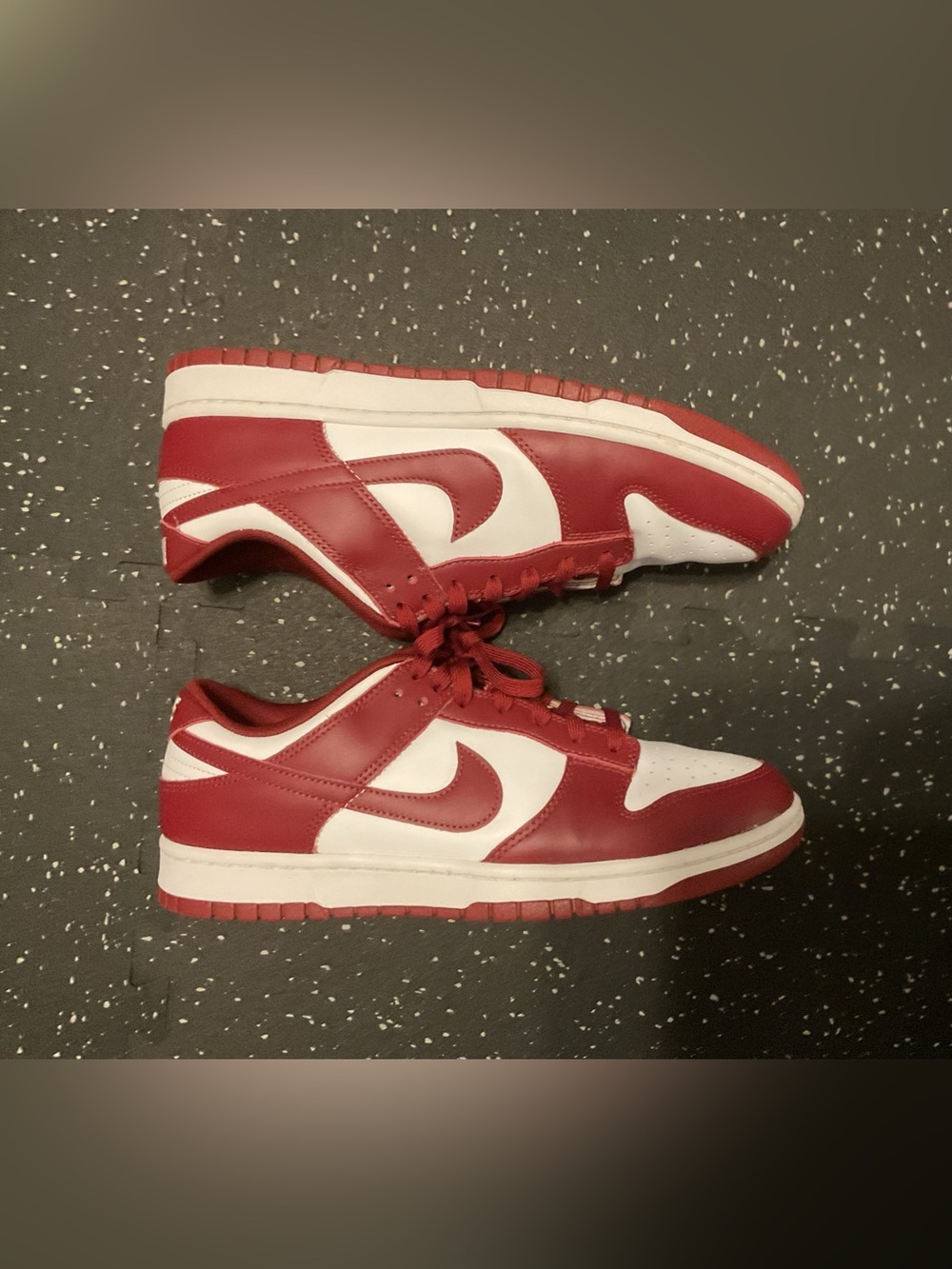 Nike Men's Low-Top Sneakers in Red and White